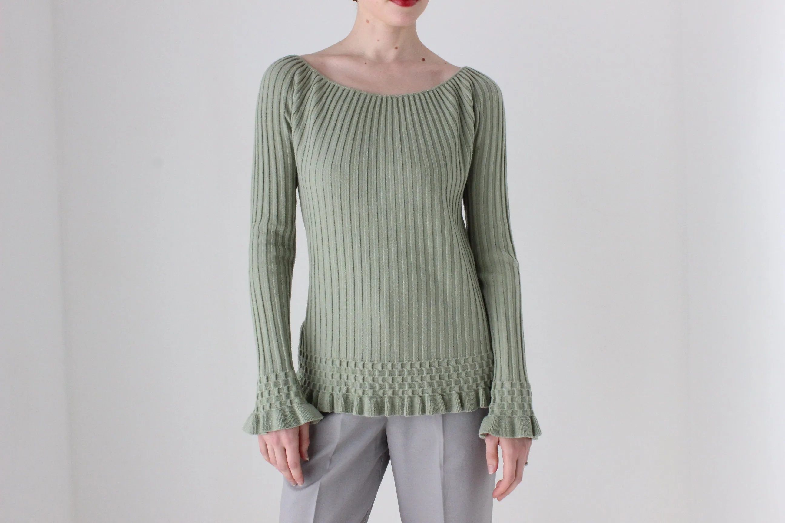 BALLETCORE 90s Ribbed Scoop Neck Sweater
