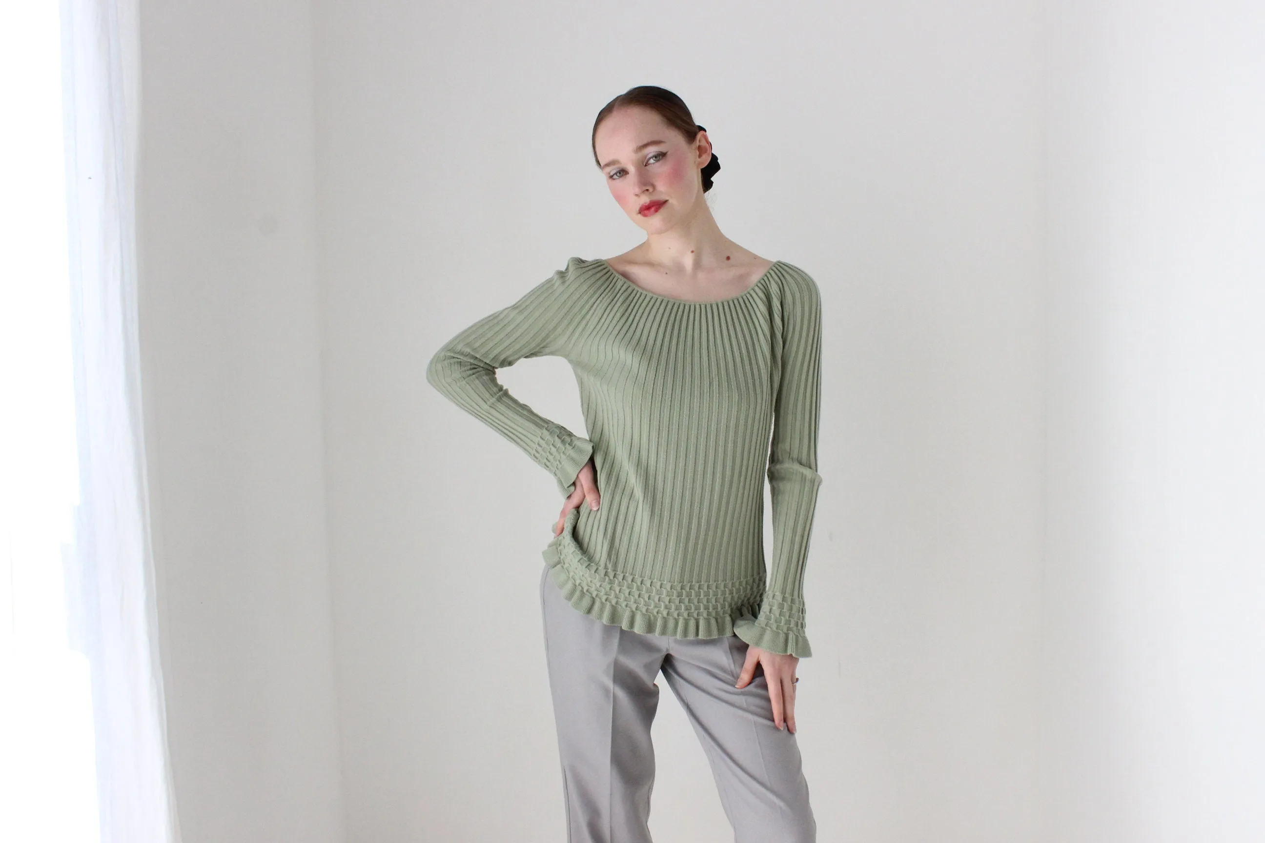 BALLETCORE 90s Ribbed Scoop Neck Sweater