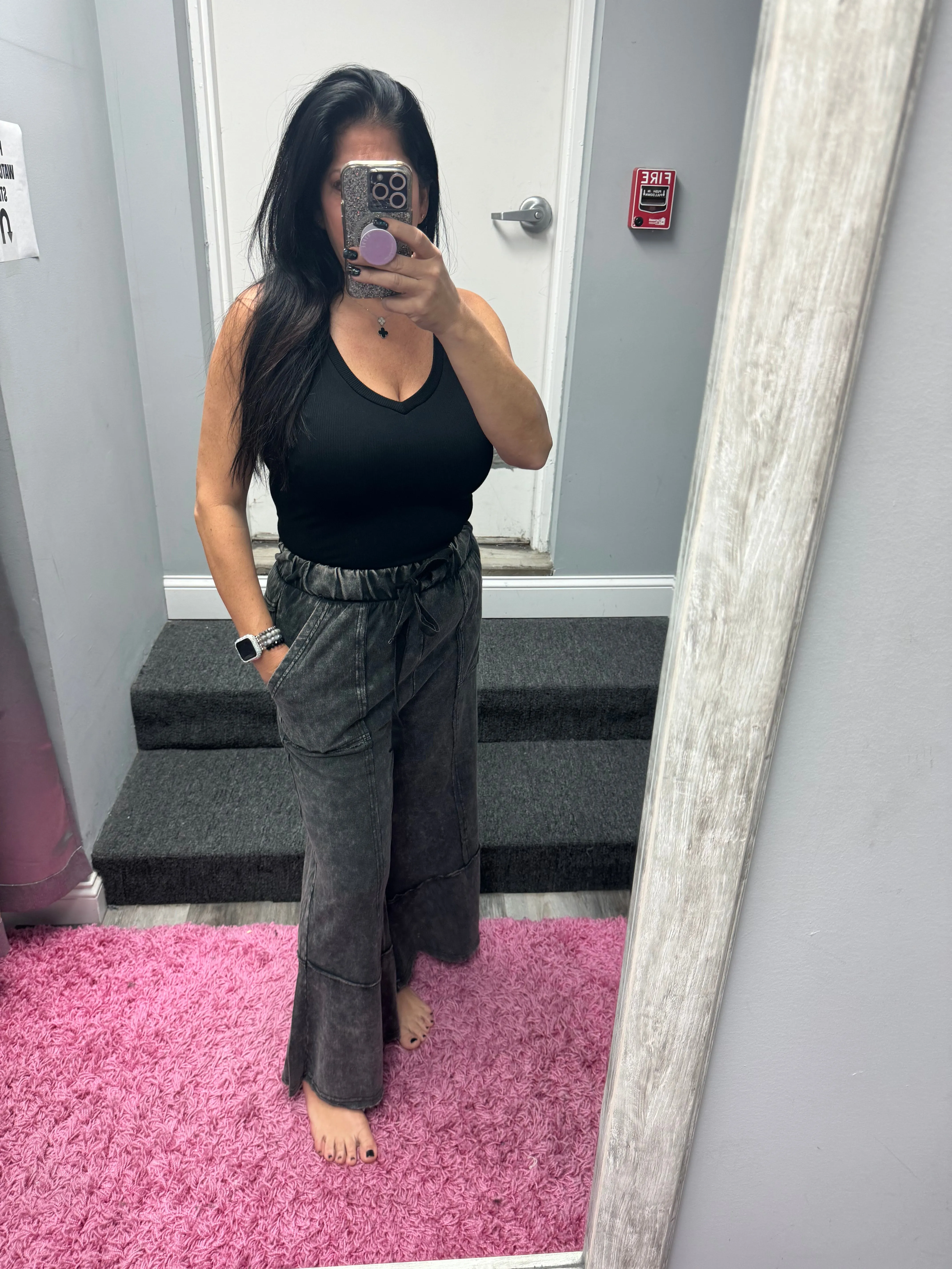 EXPOSED-SEAM FLARE HEM PANTS WITH POCKETS - ASH BLACK OR ASH MOCHA
