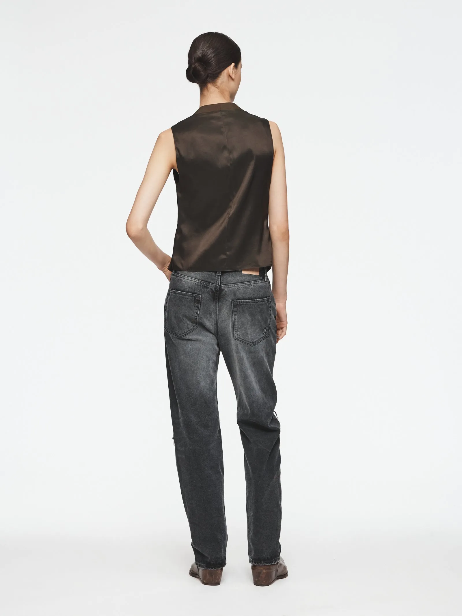 Structured Vest in Earth