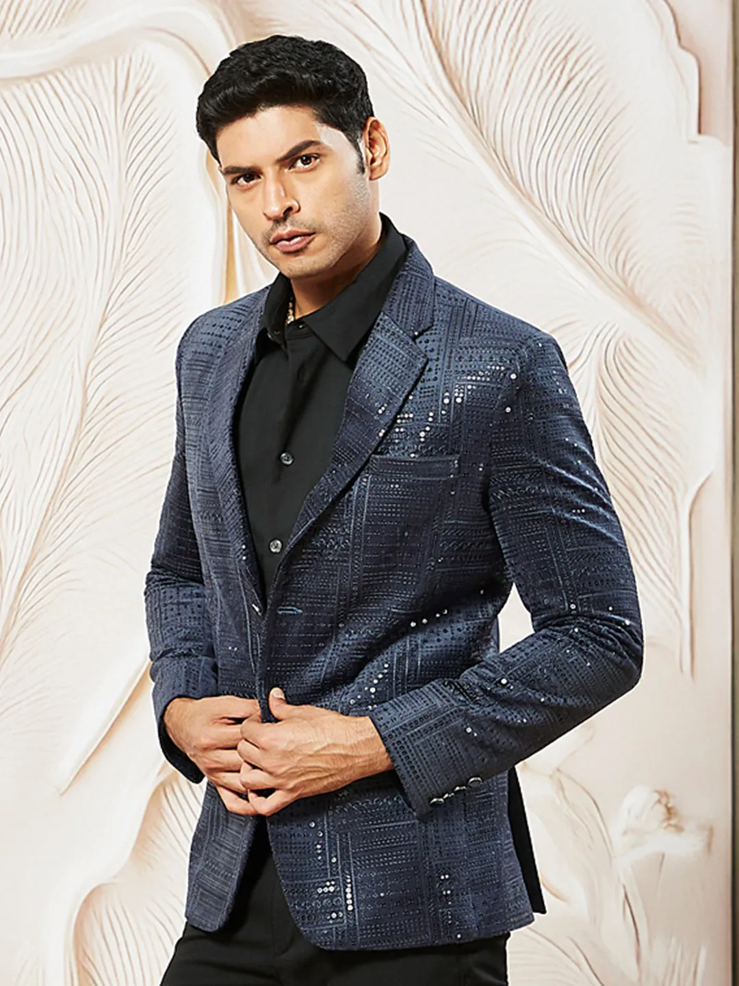 VASTRAMAY Men's Navy Blue Velvet Blazer