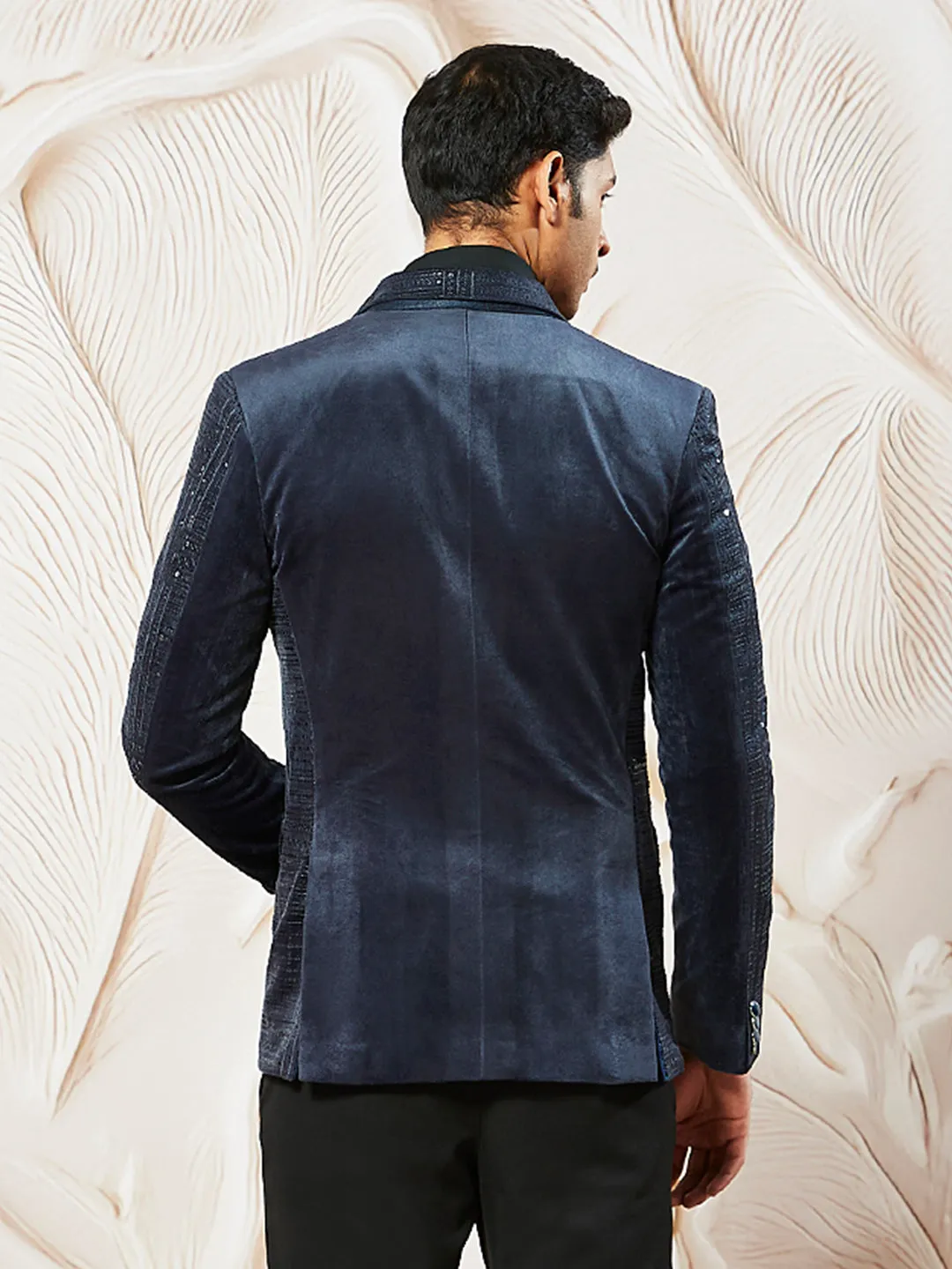 VASTRAMAY Men's Navy Blue Velvet Blazer